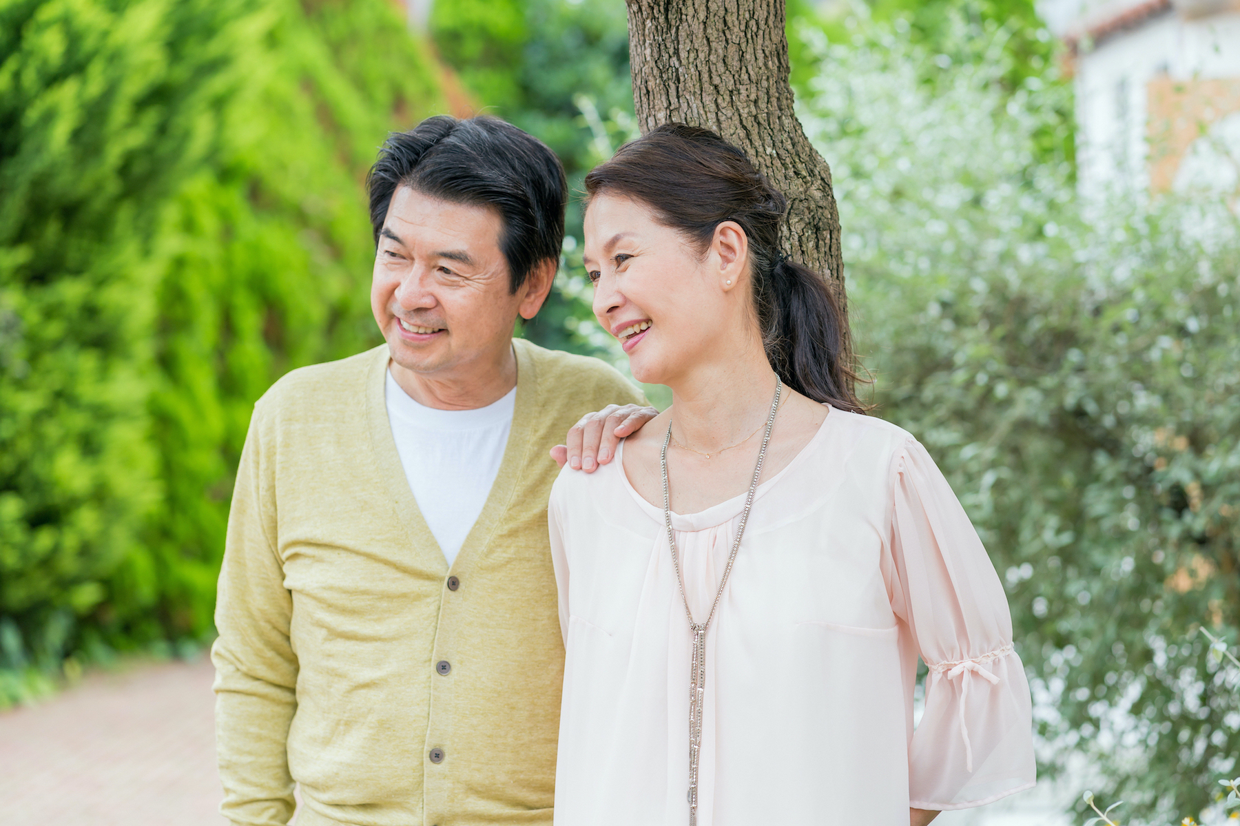 熟年好きもの夫婦 夫・妻はどんな存在？3位「空気」2位「恋人」に圧倒的な差をつけた1位は？ | ロバ耳