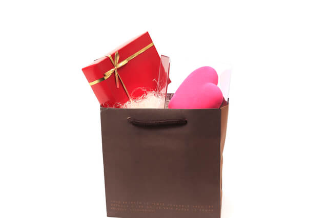 男性にプレゼントするバレンタインチョコレートについて、本命チョコと義理チョコをあなたはどのように区別していますか