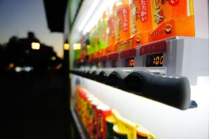 コーンポタージュ缶を飲む時、一粒残らずコーンを食べきることができますか？