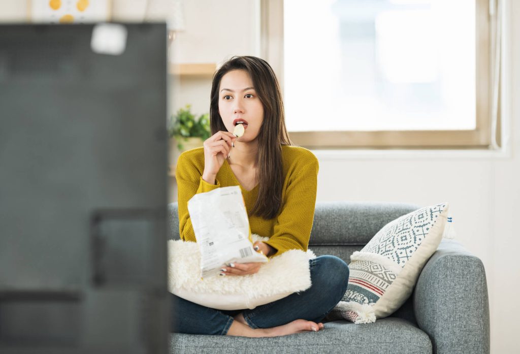 お菓子などを食べてから、「あれ？内容量が減っている！」と感じる機会が増えた