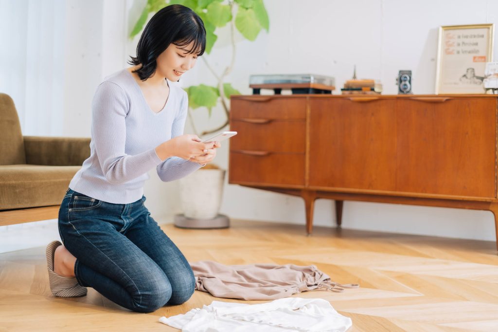 節約のために、休日でも外出をしないことがある。