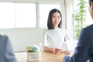 結婚相手の男性に一般的に求められる「普通の男性」の条件として、あなたが絶対に譲れないと思うものをすべて選んでください。